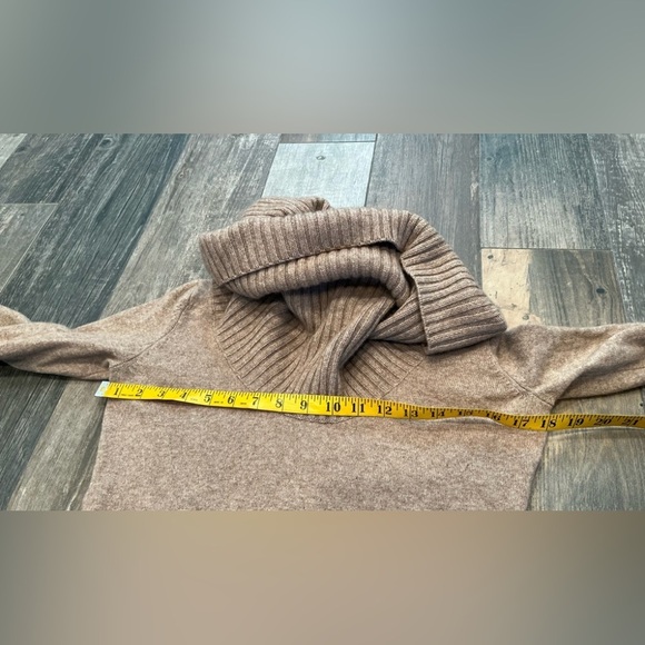 Cullen Womens Tan Cashmere wool Blend Cowl Neck Sweater Size Medium - Picture 7 of 8